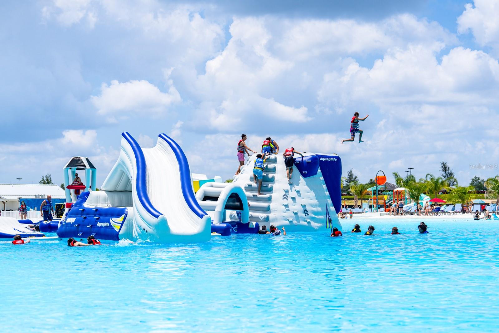 MIRADA TOWNHOMES - Residential