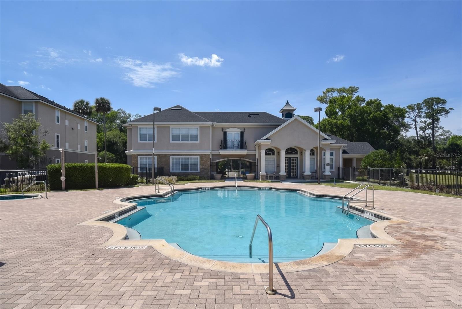 VILLAGGIO ON LAKES - Residential