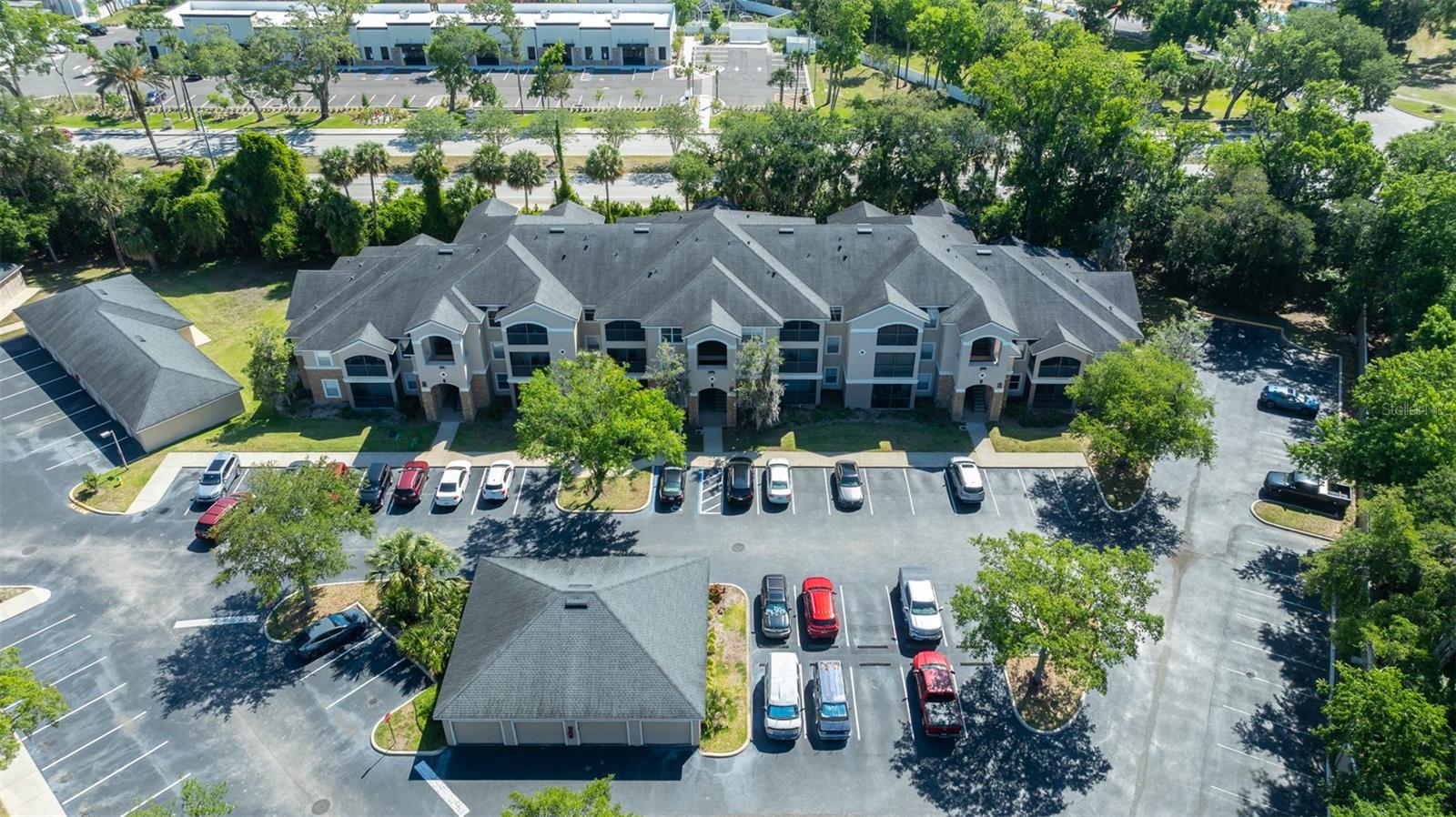 VILLAGGIO ON LAKES - Residential