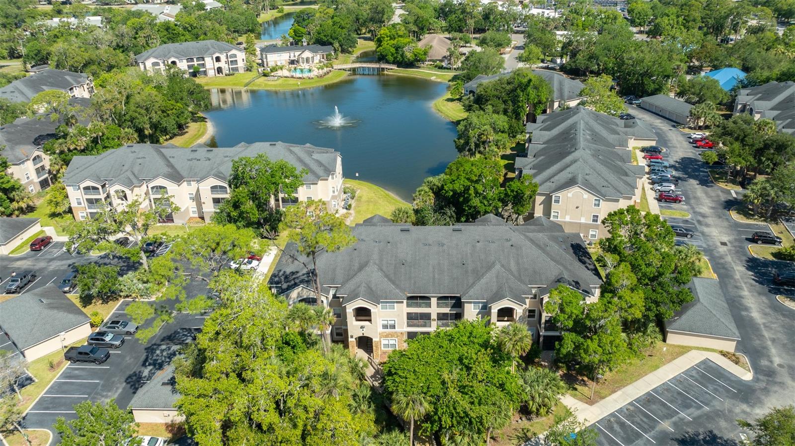 VILLAGGIO ON LAKES - Residential