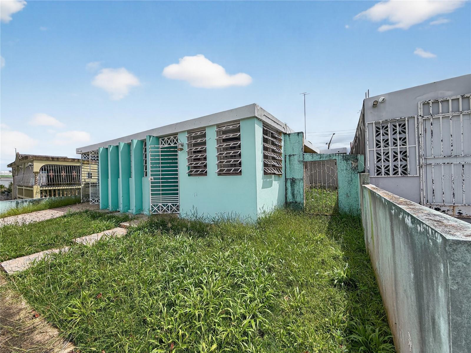 URB.MIRAFLORES - Residential