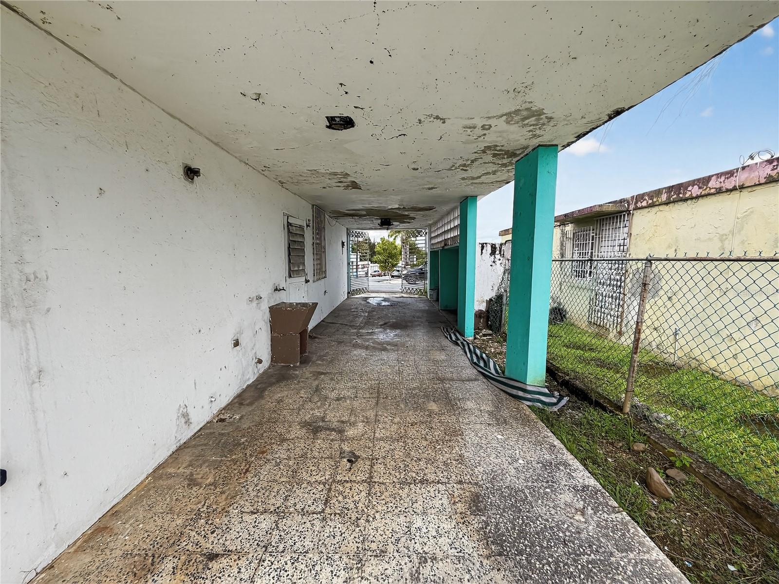 URB.MIRAFLORES - Residential