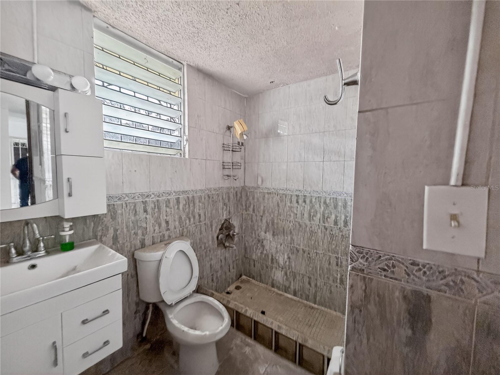 URB.MIRAFLORES - Residential