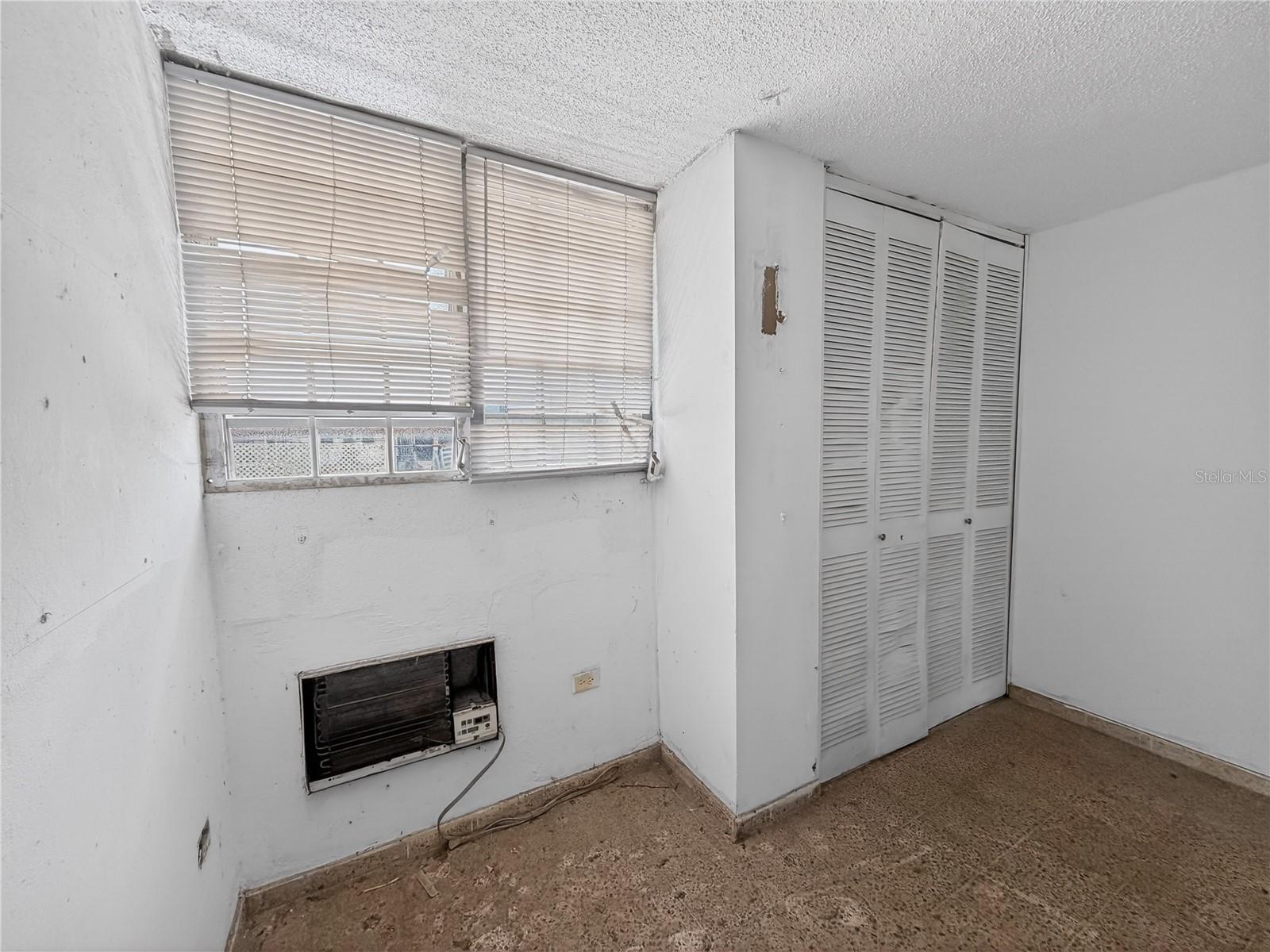 URB.MIRAFLORES - Residential