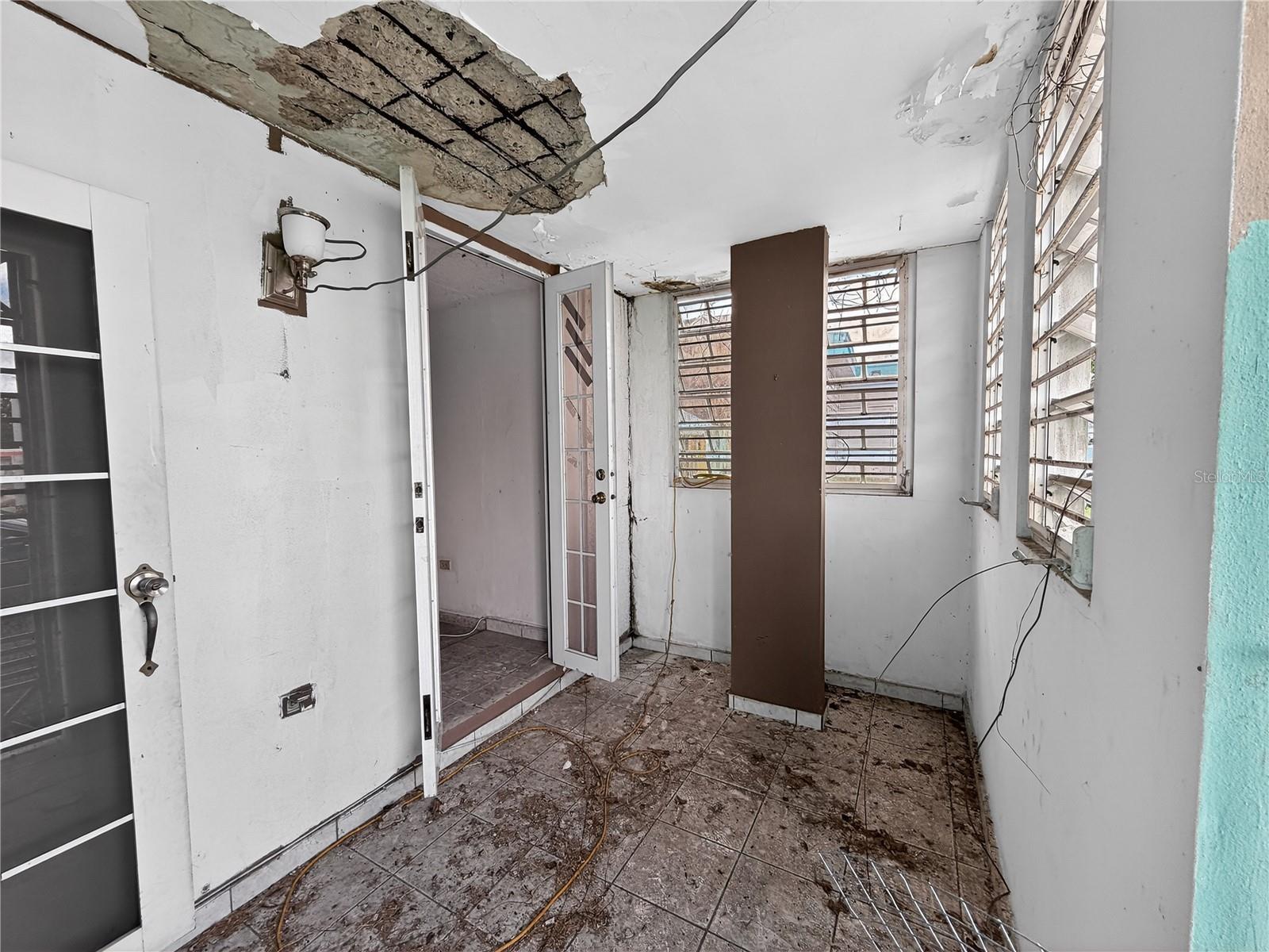 URB.MIRAFLORES - Residential