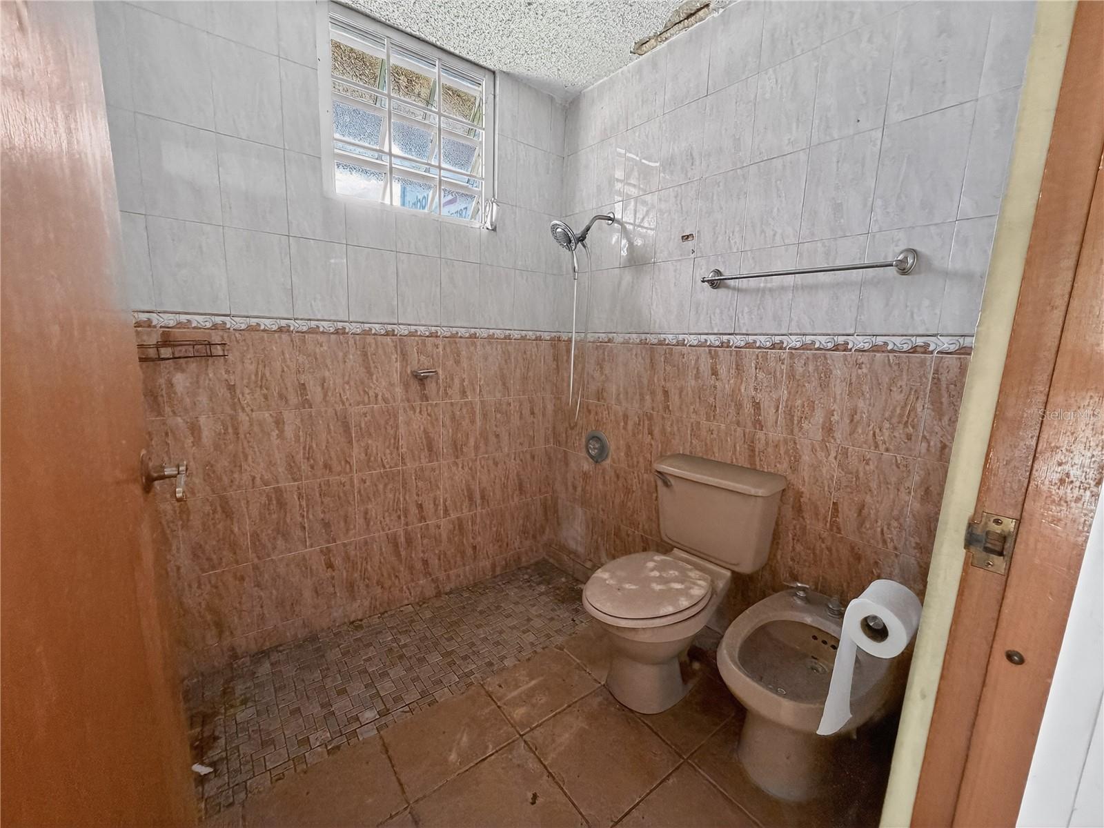 URB.MIRAFLORES - Residential