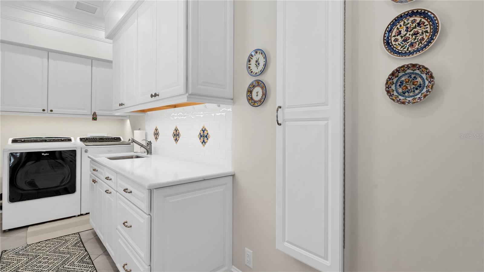 MOUNTAIN LAKE UNREC - Residential