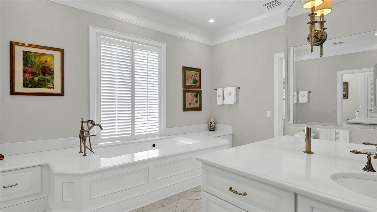 MOUNTAIN LAKE UNREC - Residential