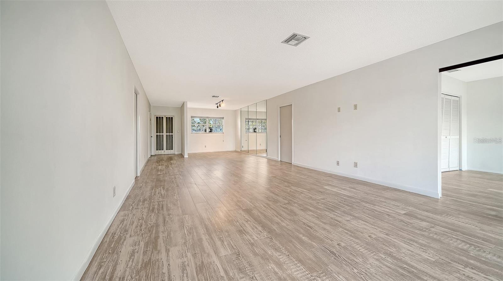 PALM-AIRE AT SARASOTA 8-A - Residential Lease