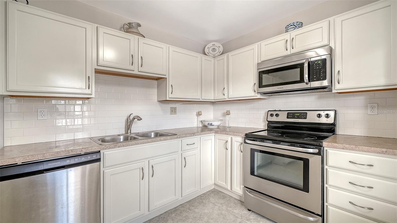 PALM-AIRE AT SARASOTA 8-A - Residential Lease