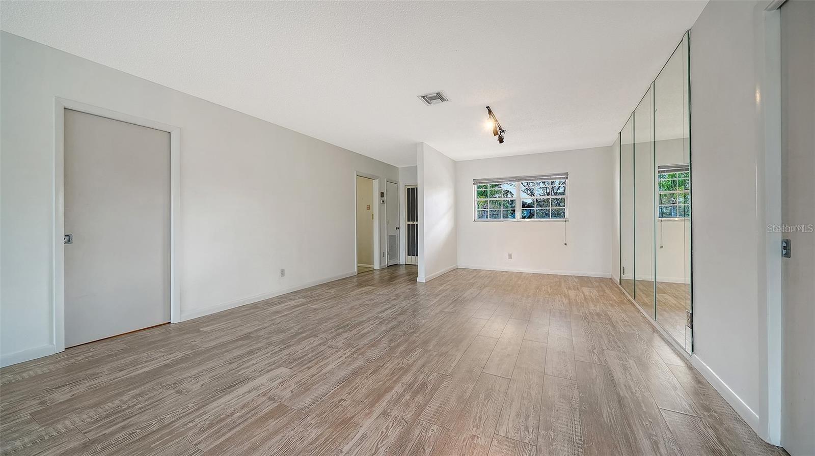 PALM-AIRE AT SARASOTA 8-A - Residential Lease