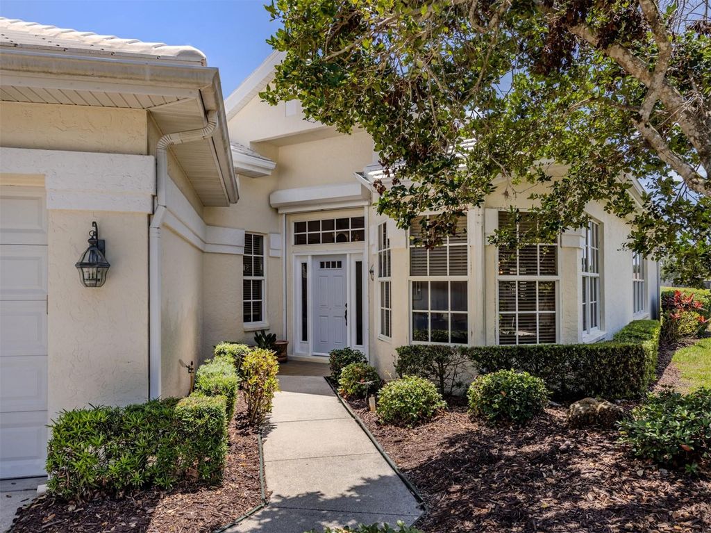 Photo of 553 Fallbrook Drive, Venice, FL 34292 (MLS # N6138554)
