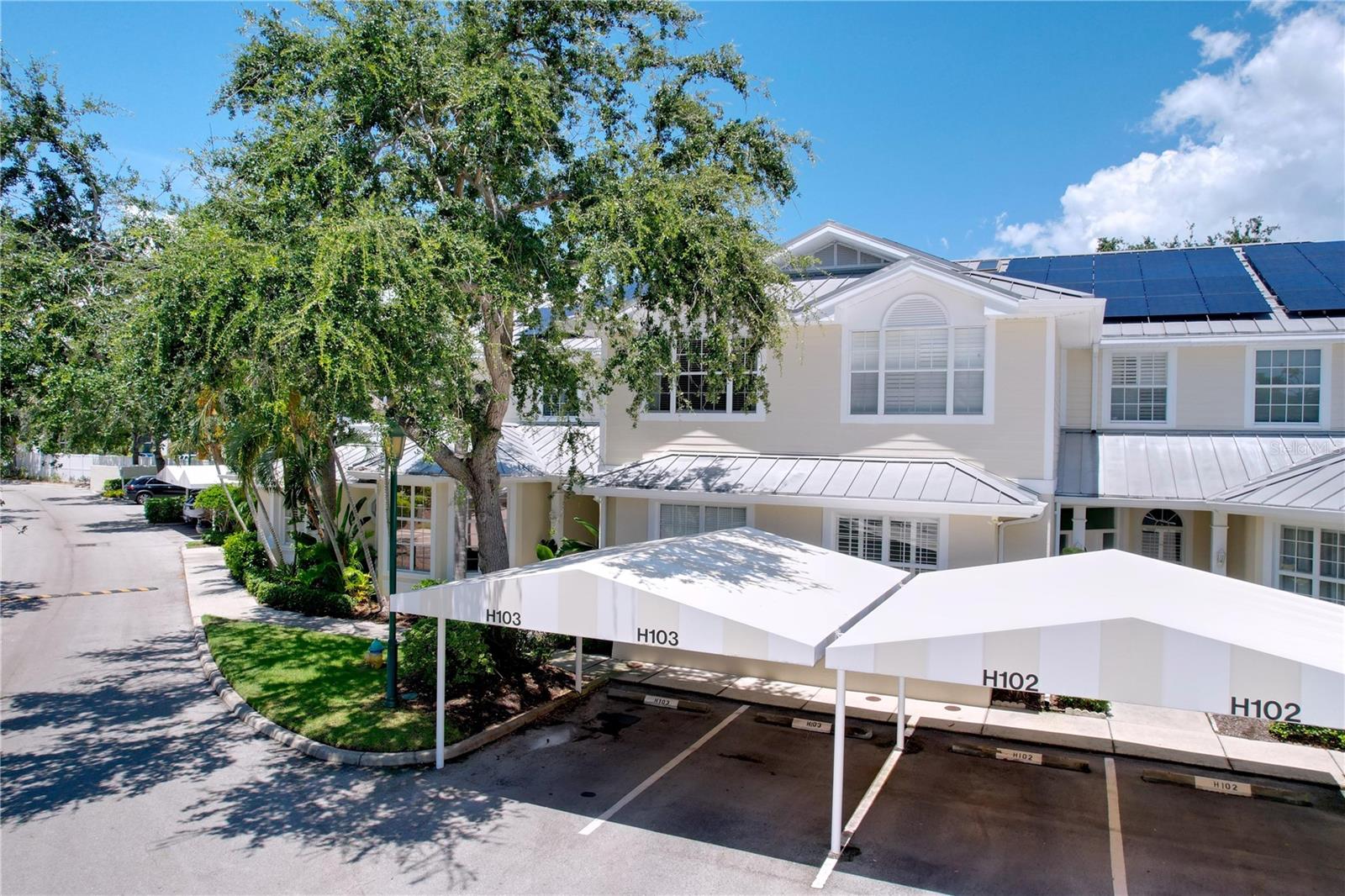 BOLLETTIERI RESORT VILLAS XII - Residential