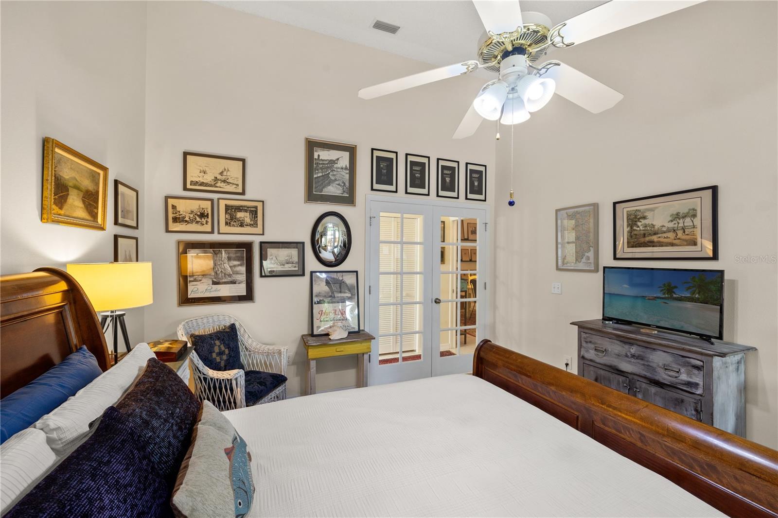 FORTY THREE WEST OAKS - Residential