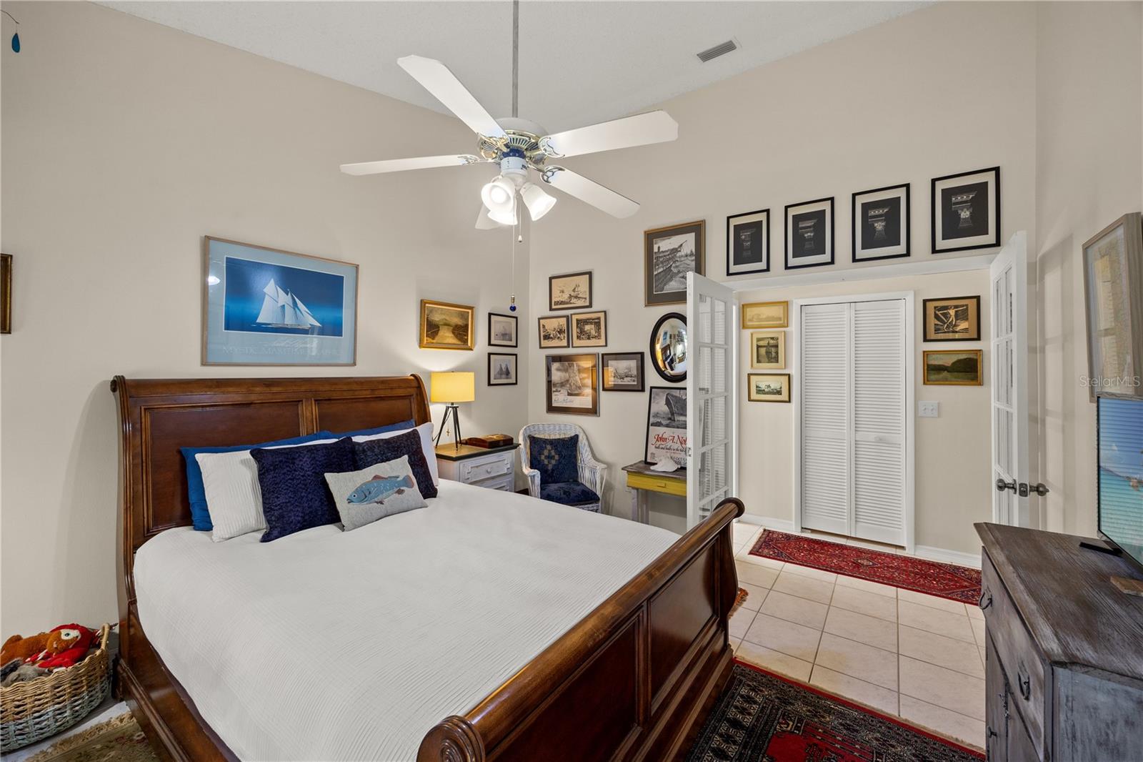 FORTY THREE WEST OAKS - Residential