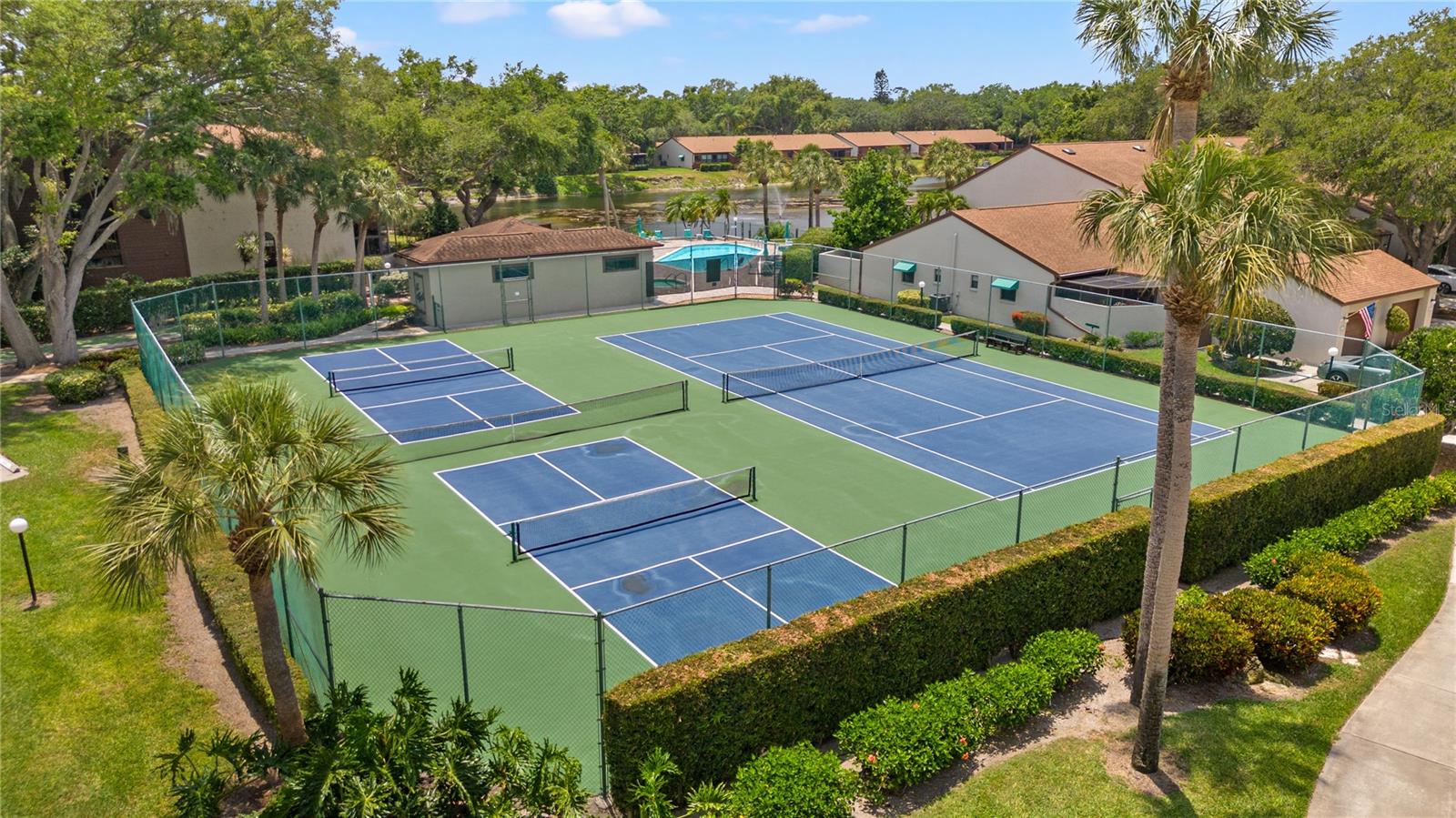 FORTY THREE WEST OAKS - Residential