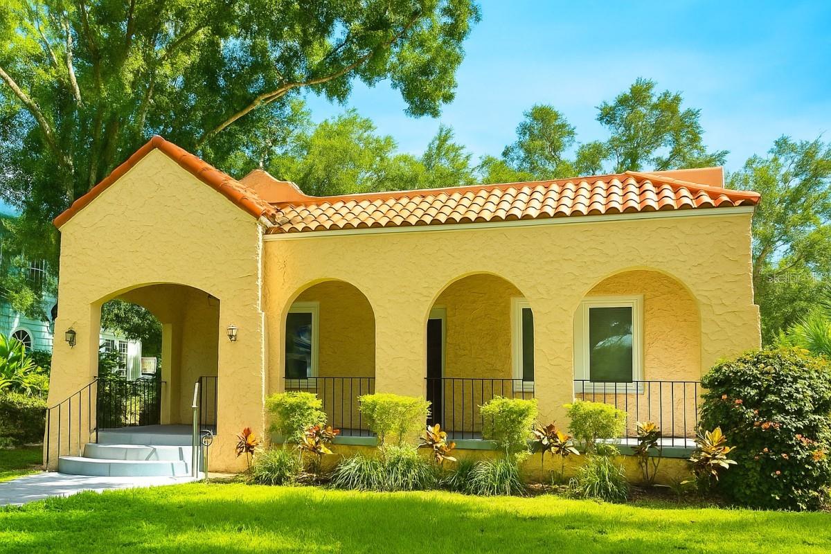 A Beautiful Mediterranean Home located in the Most Desirable Neighborhood of South Tampa on an oversized lot and the highest land. It's high and dry in Zone X. No flood insurance is required. Mediterranean home offering 3 bedrooms and 2 bathrooms with a den. This home boasts a large covered front porch, beautiful wood floors, high ceilings, a large spacious living room with a magnificent stone fireplace. An open floorplan with gorgeous Mediterranean archways throughout the home.  The updated kitchen overlooks the large backyard with  enough room to add on or add a large pool. Gorgeous granite countertops and solid wood cabinets.
Wonderful hurricane impact-resistant windows providing unmatched safety, durability, and storm protection.
Large oversized garage perfect for parking and a workshop or convert to a separate living quarters. Additional access to the lot in the ally way.
Perfectly located within walking distance to famous restaurants, parks, shops and entertainment in Hyde Park Village, Bayshore Boulevard and South Howard. In the Top School Districts of Plant High school, Wilson Middle school and Mitchell Elementary.
A Mediterranean move in ready home in a highly desirable peaceful neighborhood, NEW Suburb Beautiful, and amazingly located in stellar South Tampa.