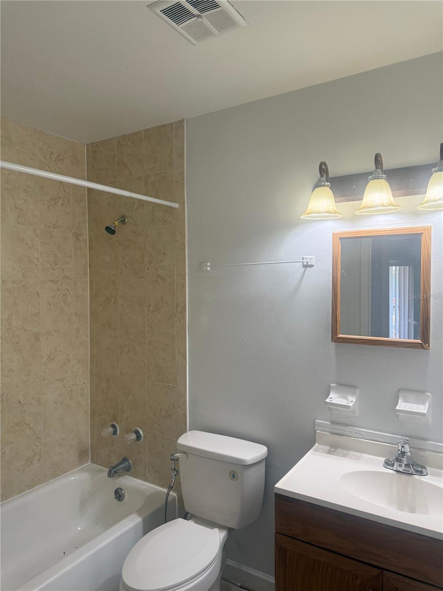 1807 MICHIGAN AVENUE D