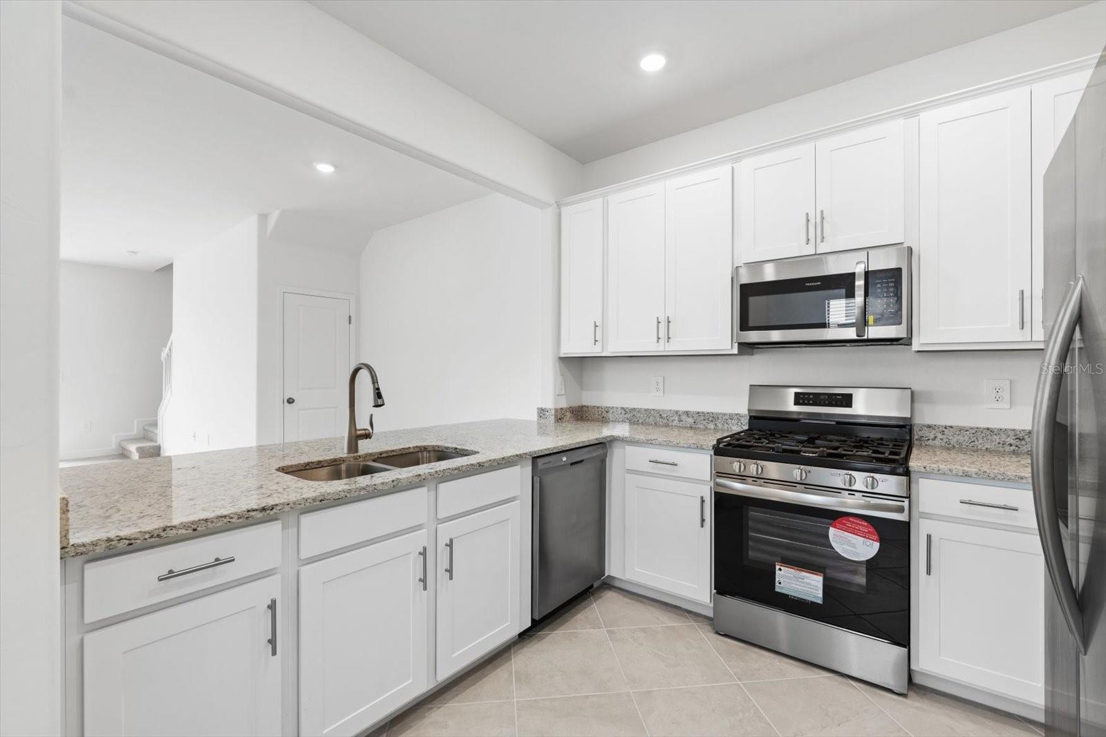 LORRAINE LAKES PH IIA - Residential Lease