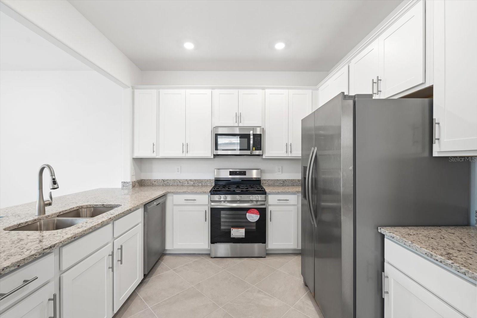 LORRAINE LAKES PH IIA - Residential Lease