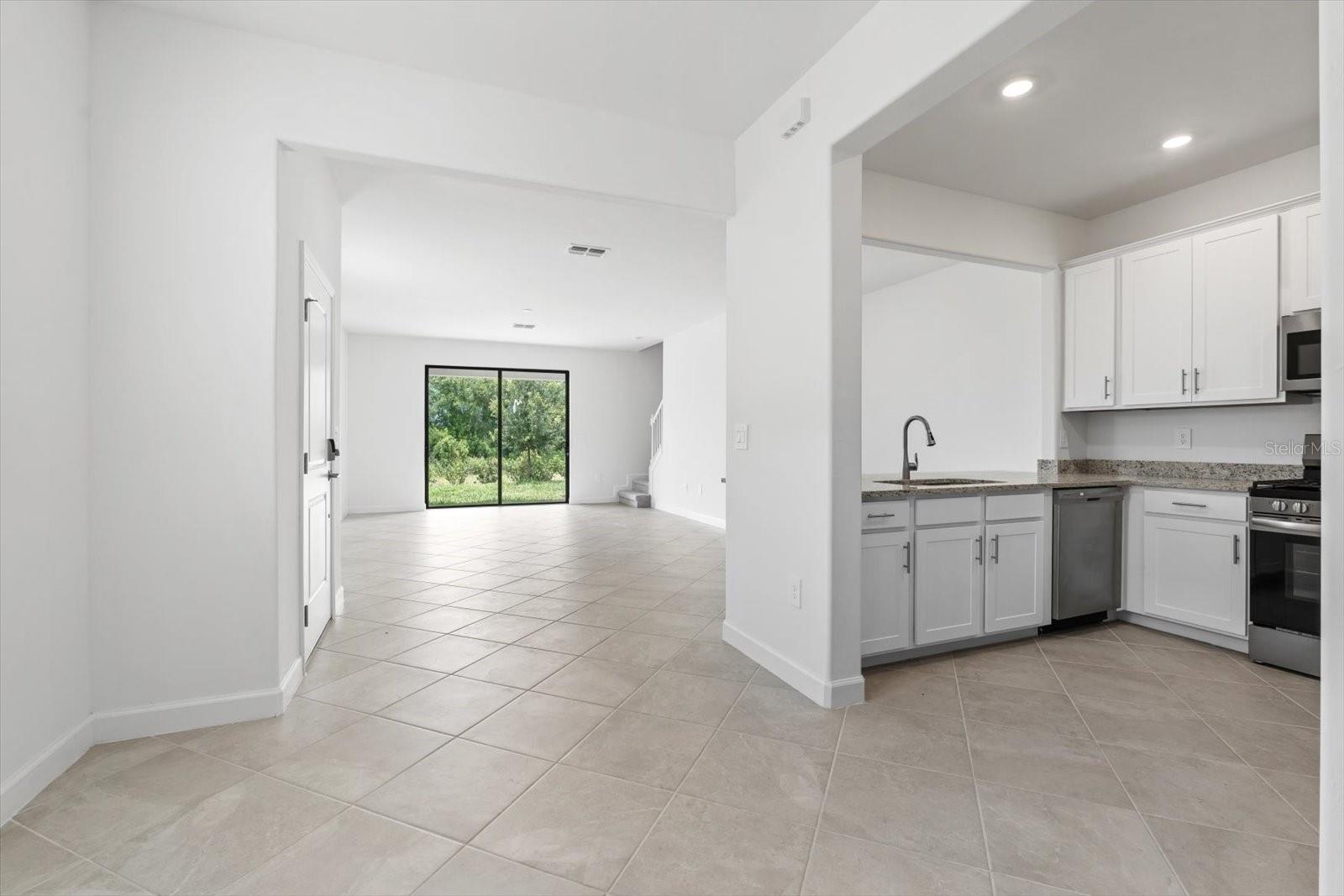 LORRAINE LAKES PH IIA - Residential Lease