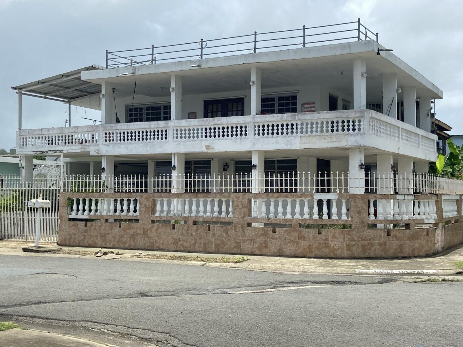 LOIZA VALLEY - Residential