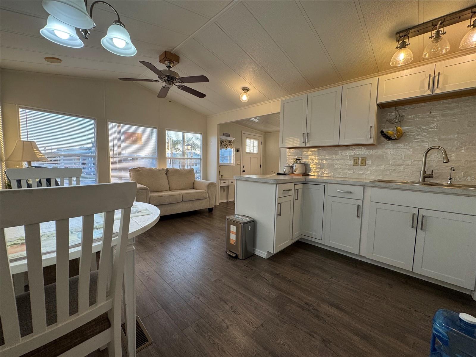 AMERICAN CONDOMINIUM PARKS-ZEPHYRHILLS - Residential