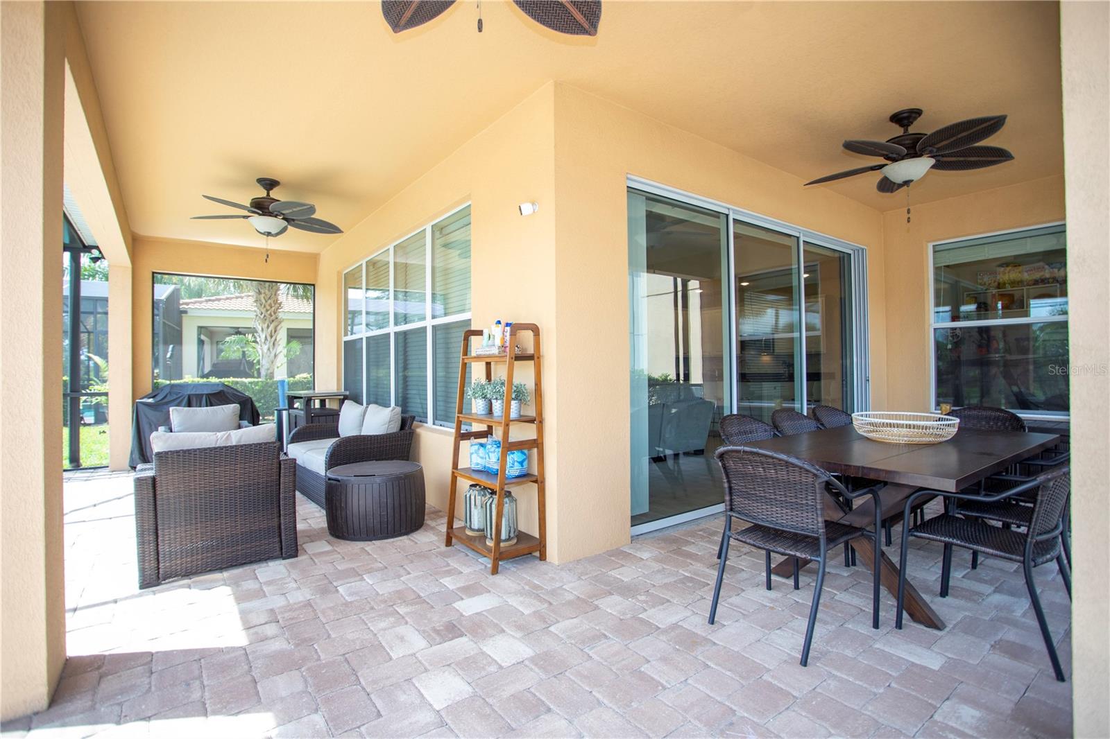 VILLAGEWALK/LK NONAB - Residential