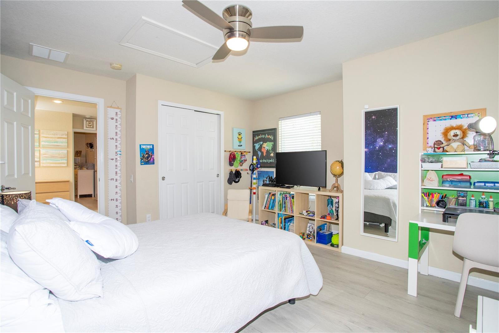 VILLAGEWALK/LK NONAB - Residential