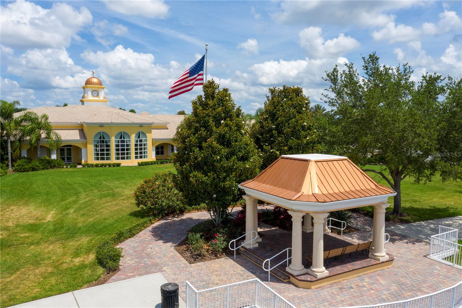 VILLAGEWALK/LK NONAB - Residential