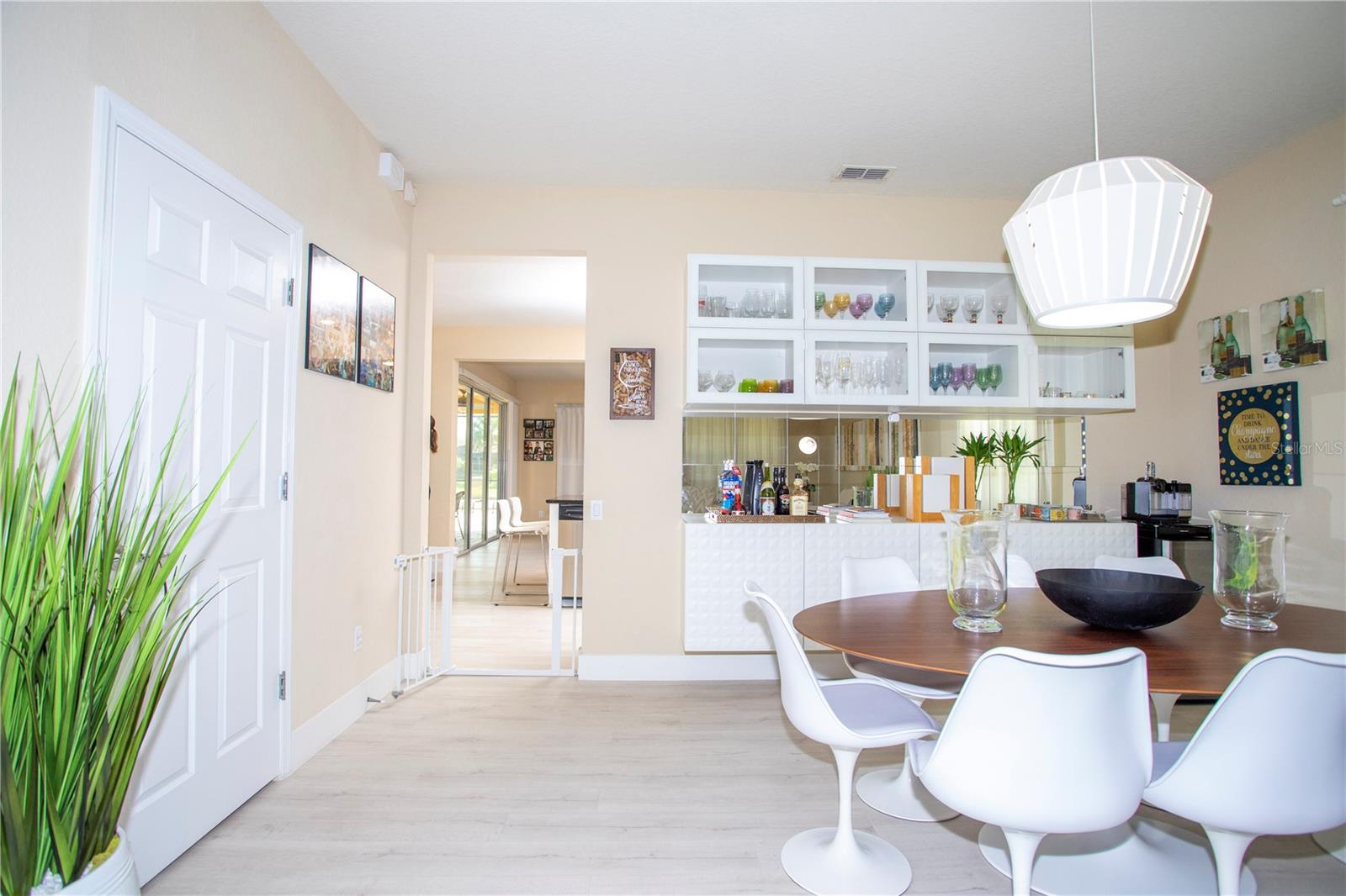 VILLAGEWALK/LK NONAB - Residential