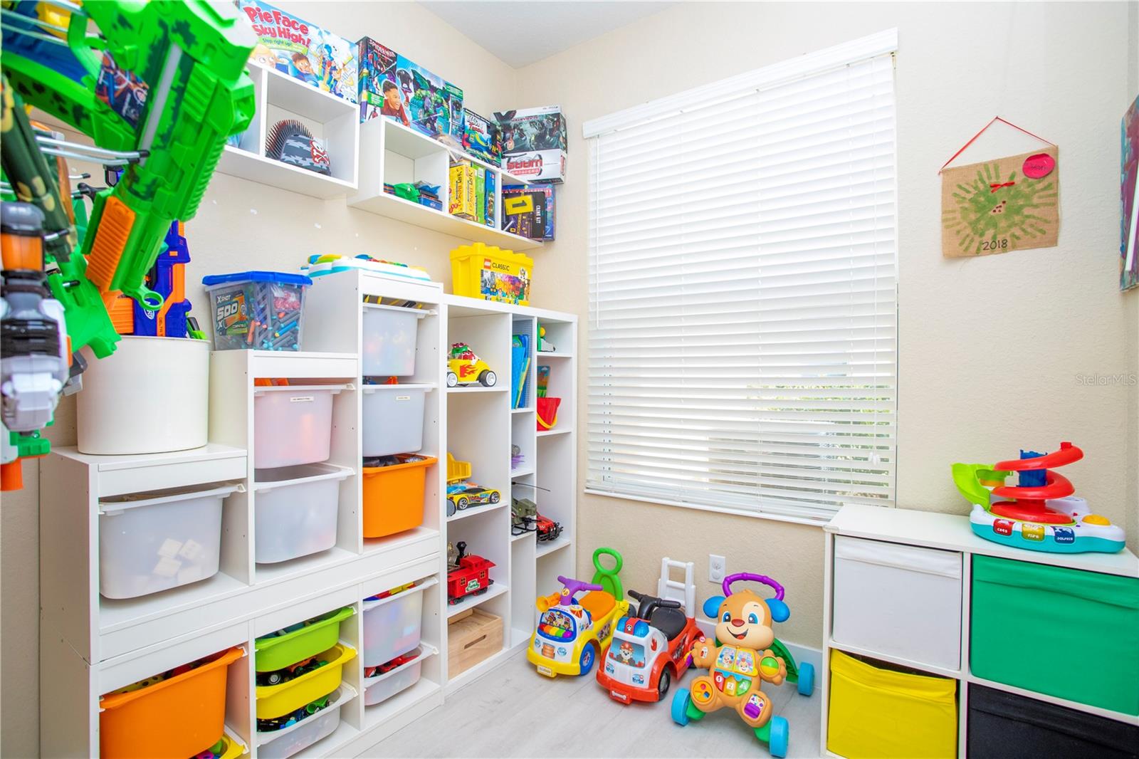 VILLAGEWALK/LK NONAB - Residential