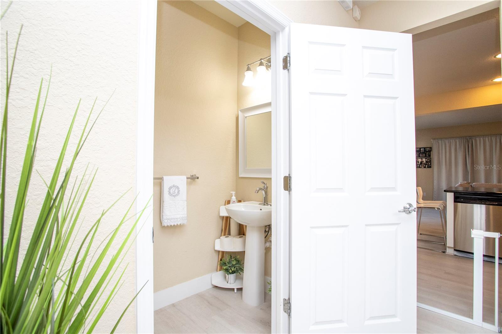 VILLAGEWALK/LK NONAB - Residential