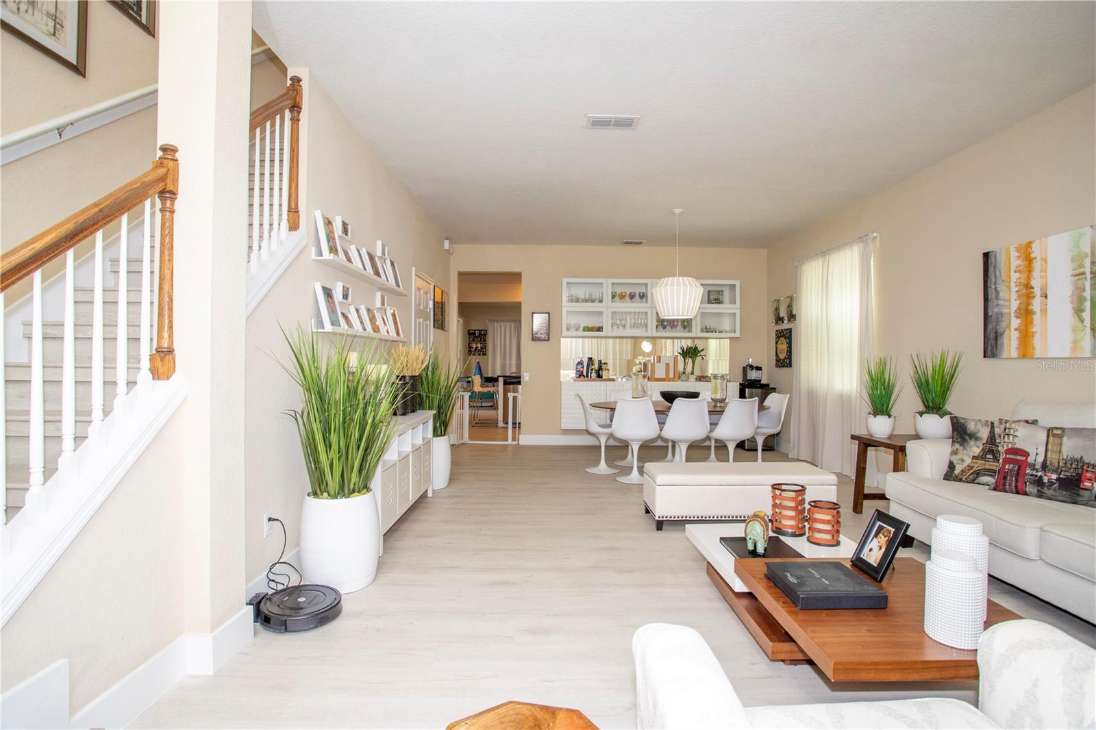 VILLAGEWALK/LK NONAB - Residential