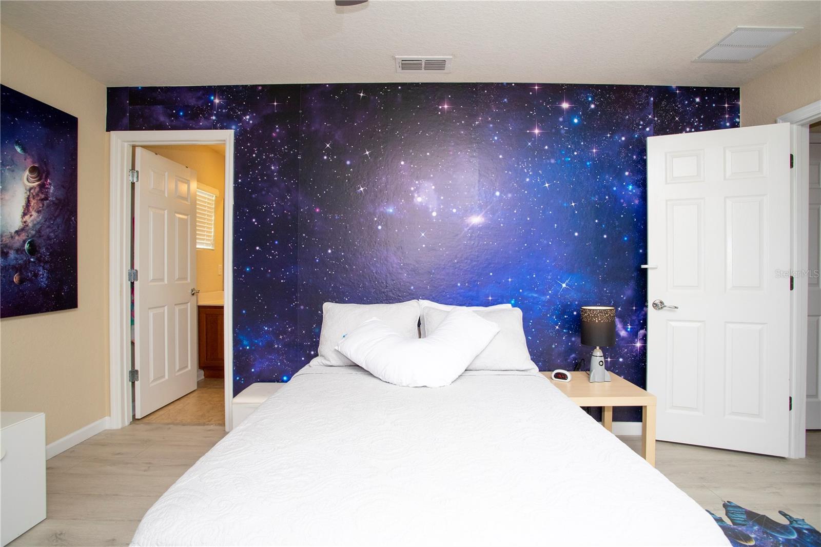 VILLAGEWALK/LK NONAB - Residential