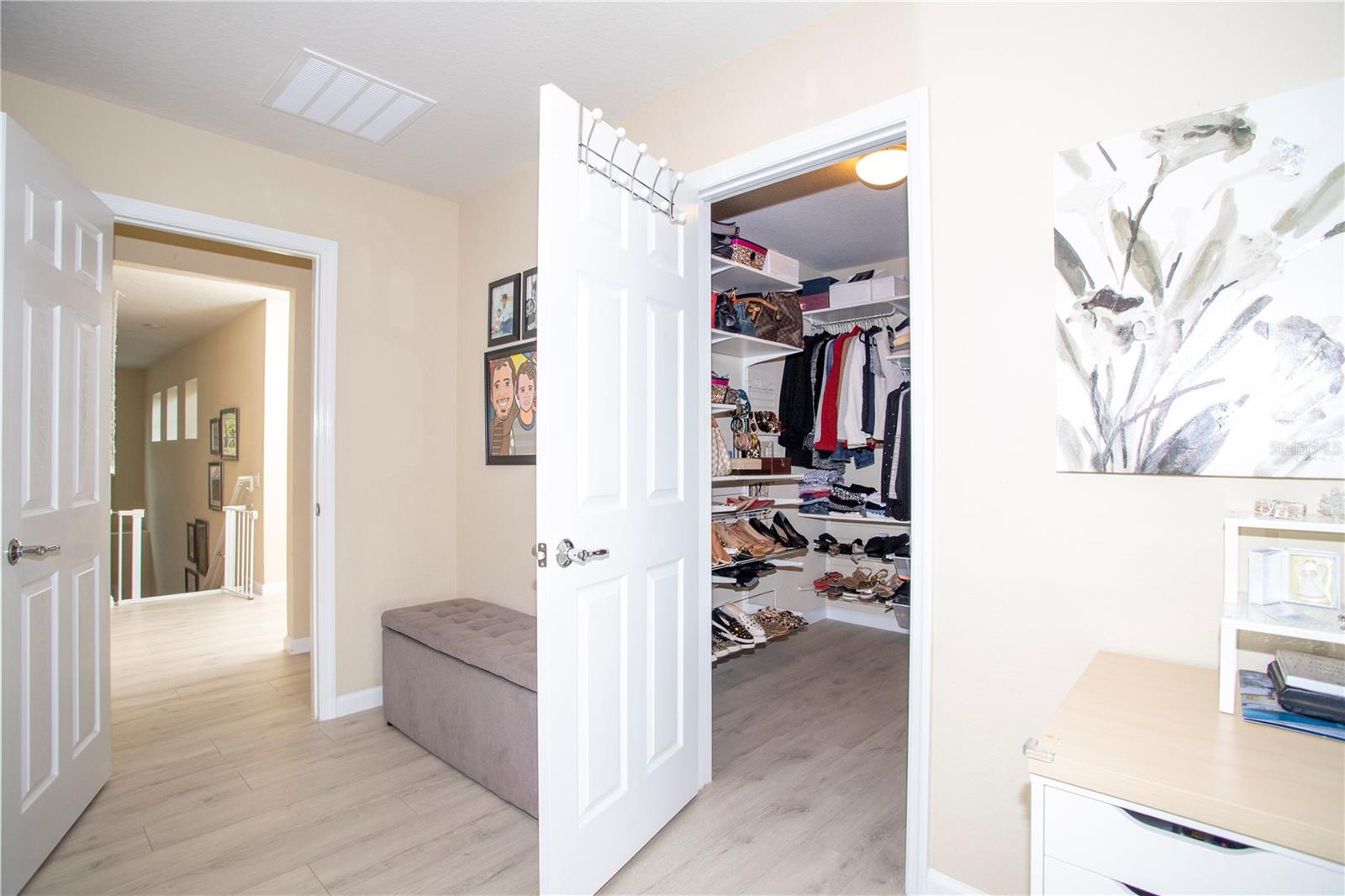 VILLAGEWALK/LK NONAB - Residential