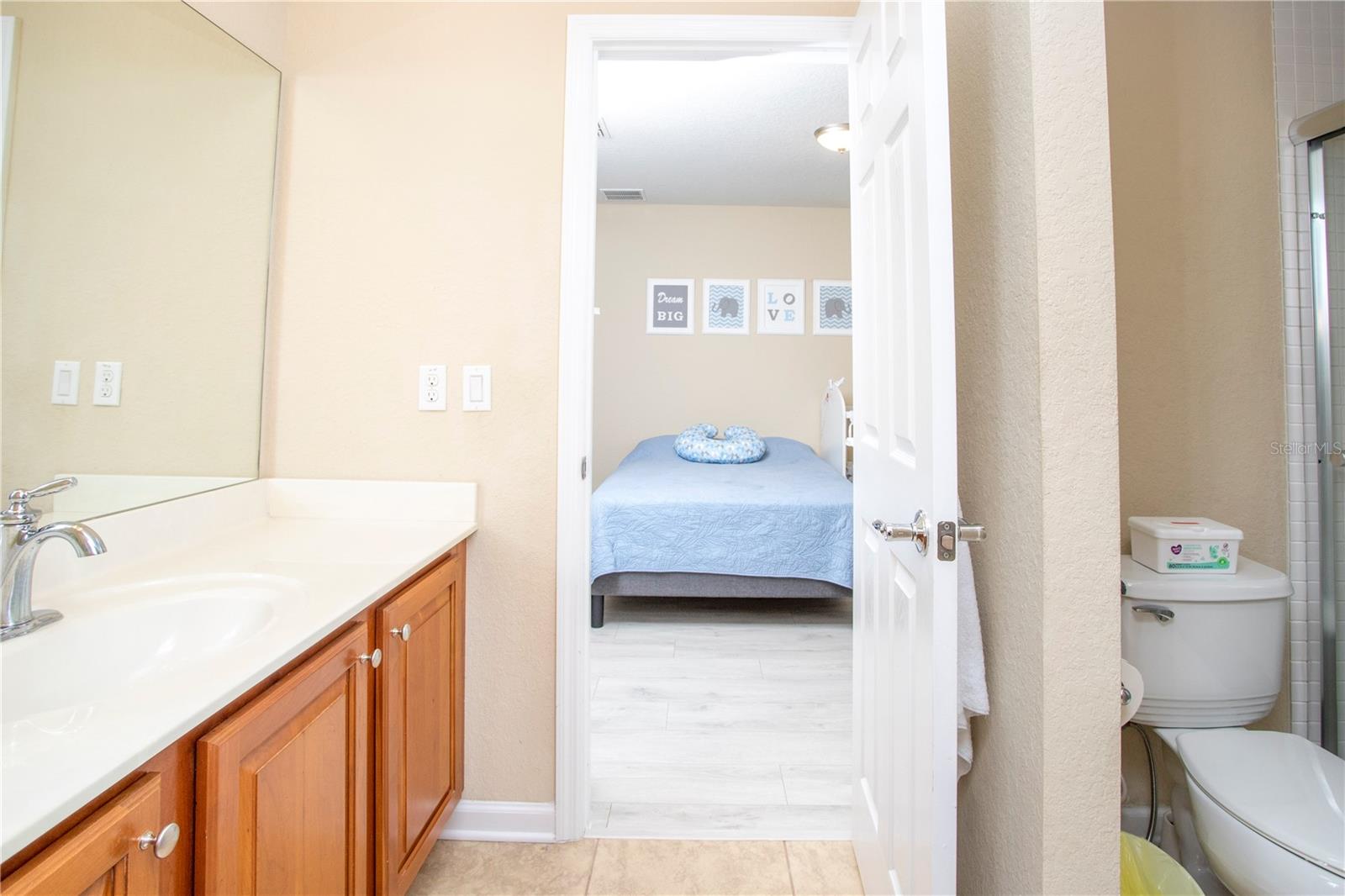 VILLAGEWALK/LK NONAB - Residential