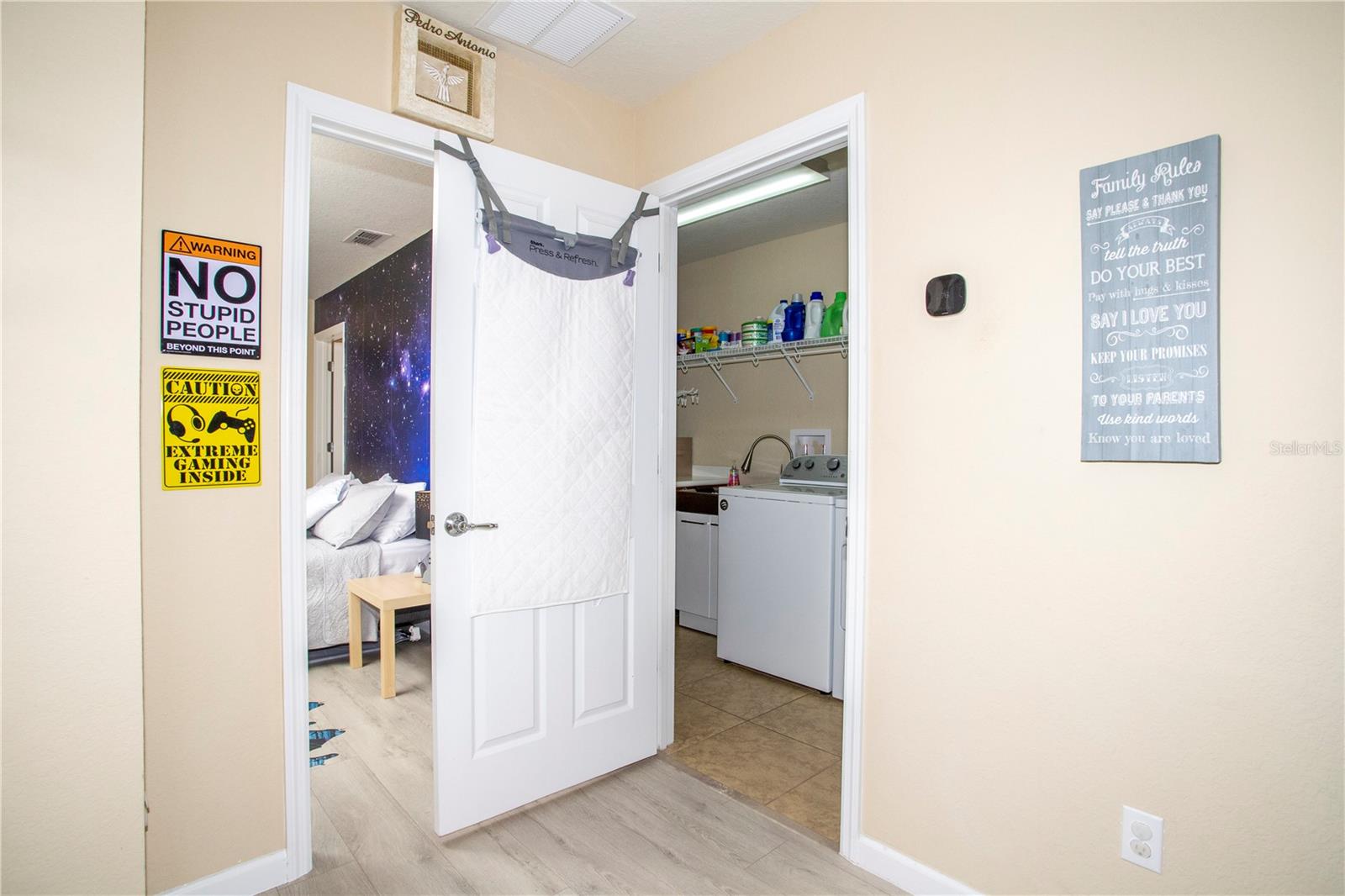 VILLAGEWALK/LK NONAB - Residential