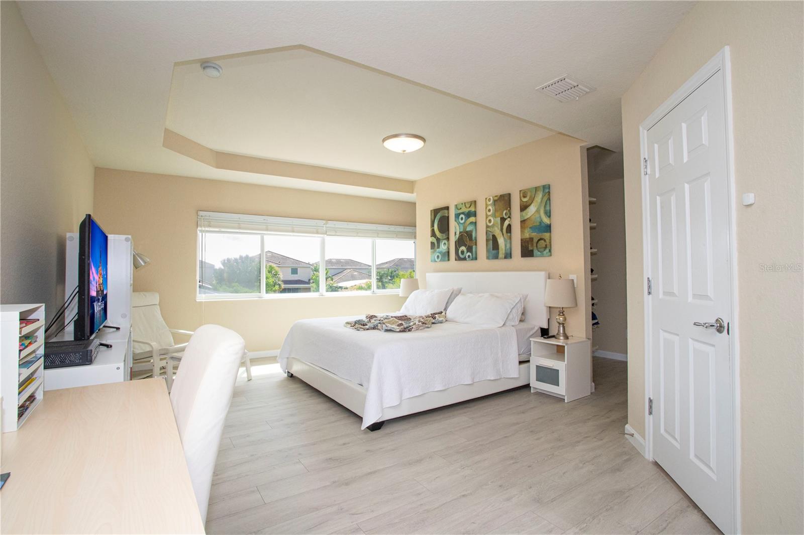 VILLAGEWALK/LK NONAB - Residential