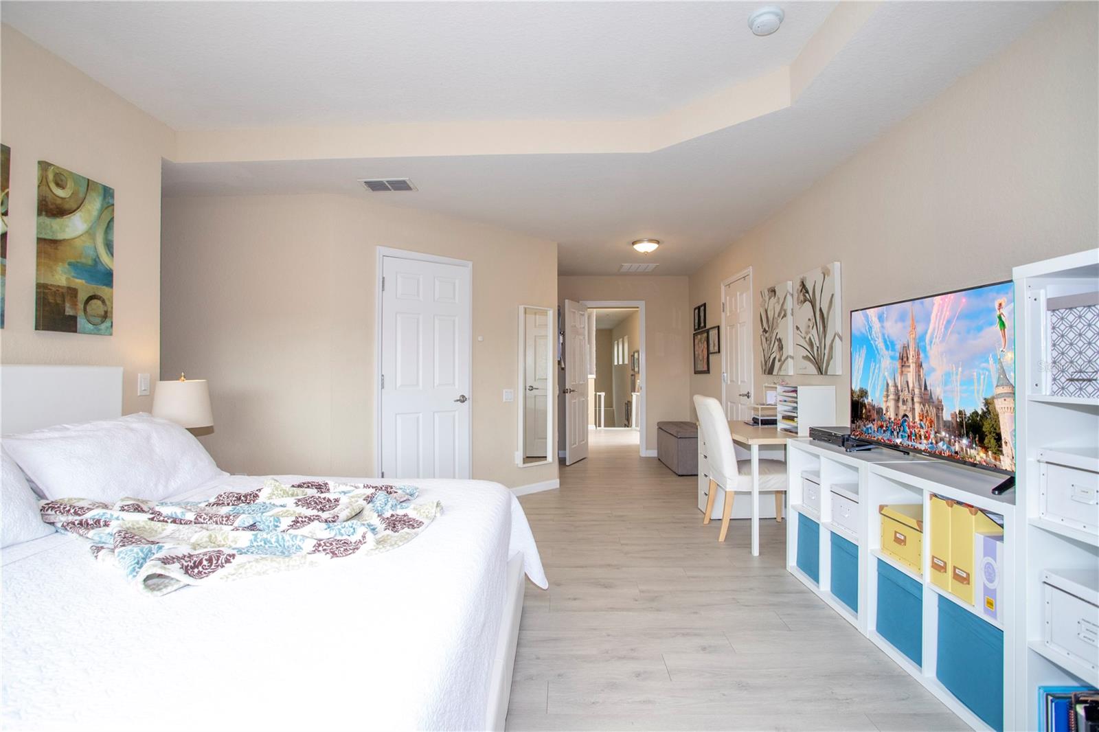 VILLAGEWALK/LK NONAB - Residential