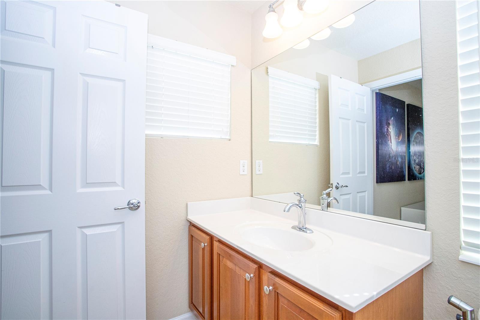 VILLAGEWALK/LK NONAB - Residential