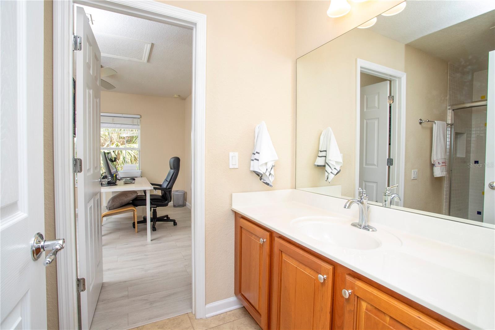 VILLAGEWALK/LK NONAB - Residential