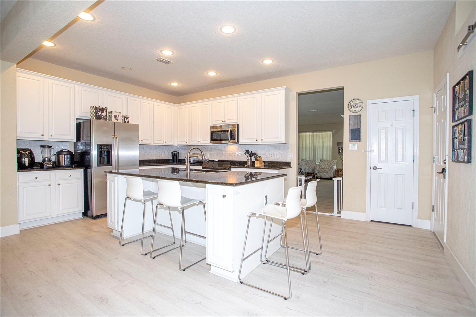 VILLAGEWALK/LK NONAB - Residential