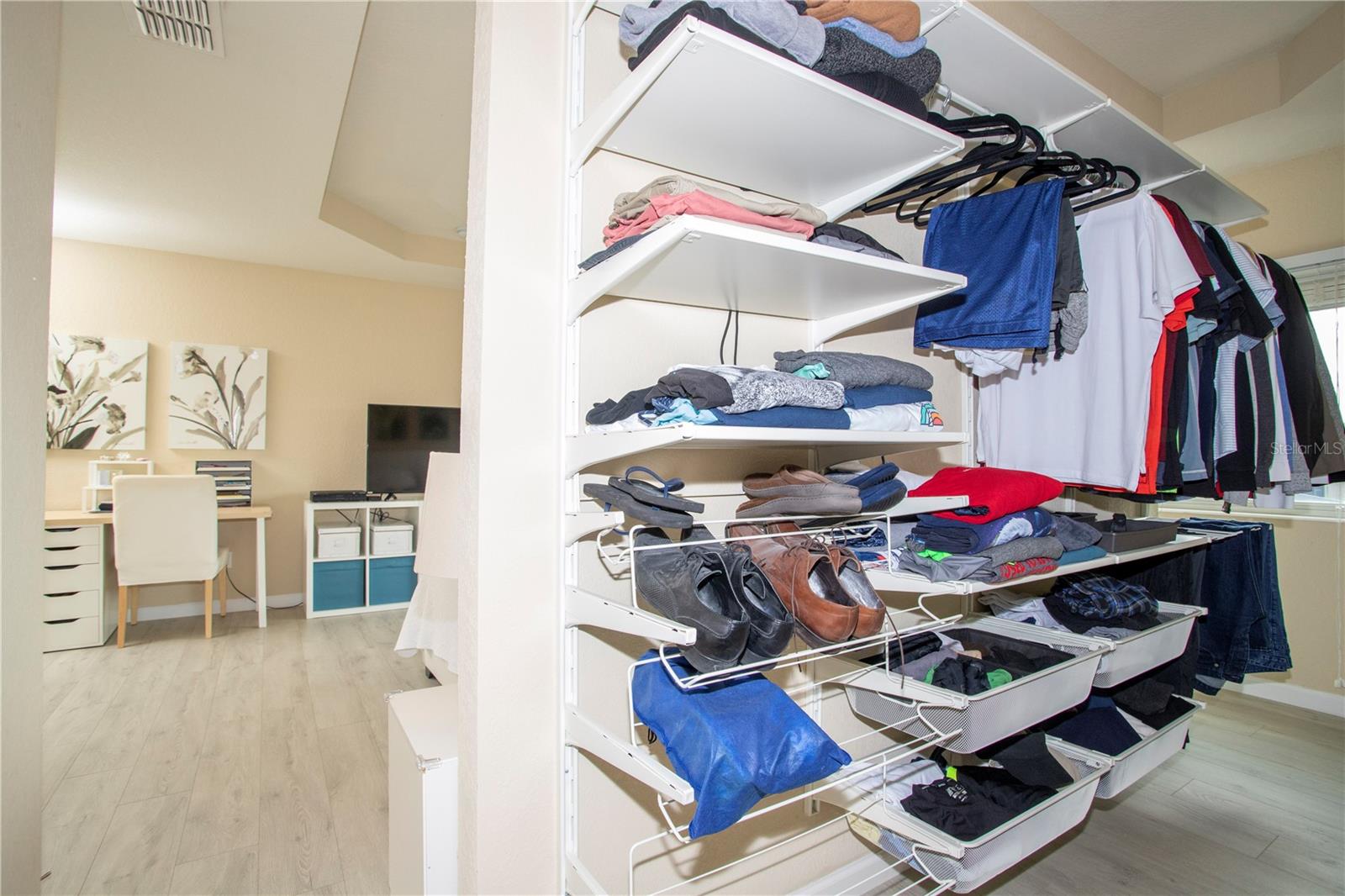 VILLAGEWALK/LK NONAB - Residential