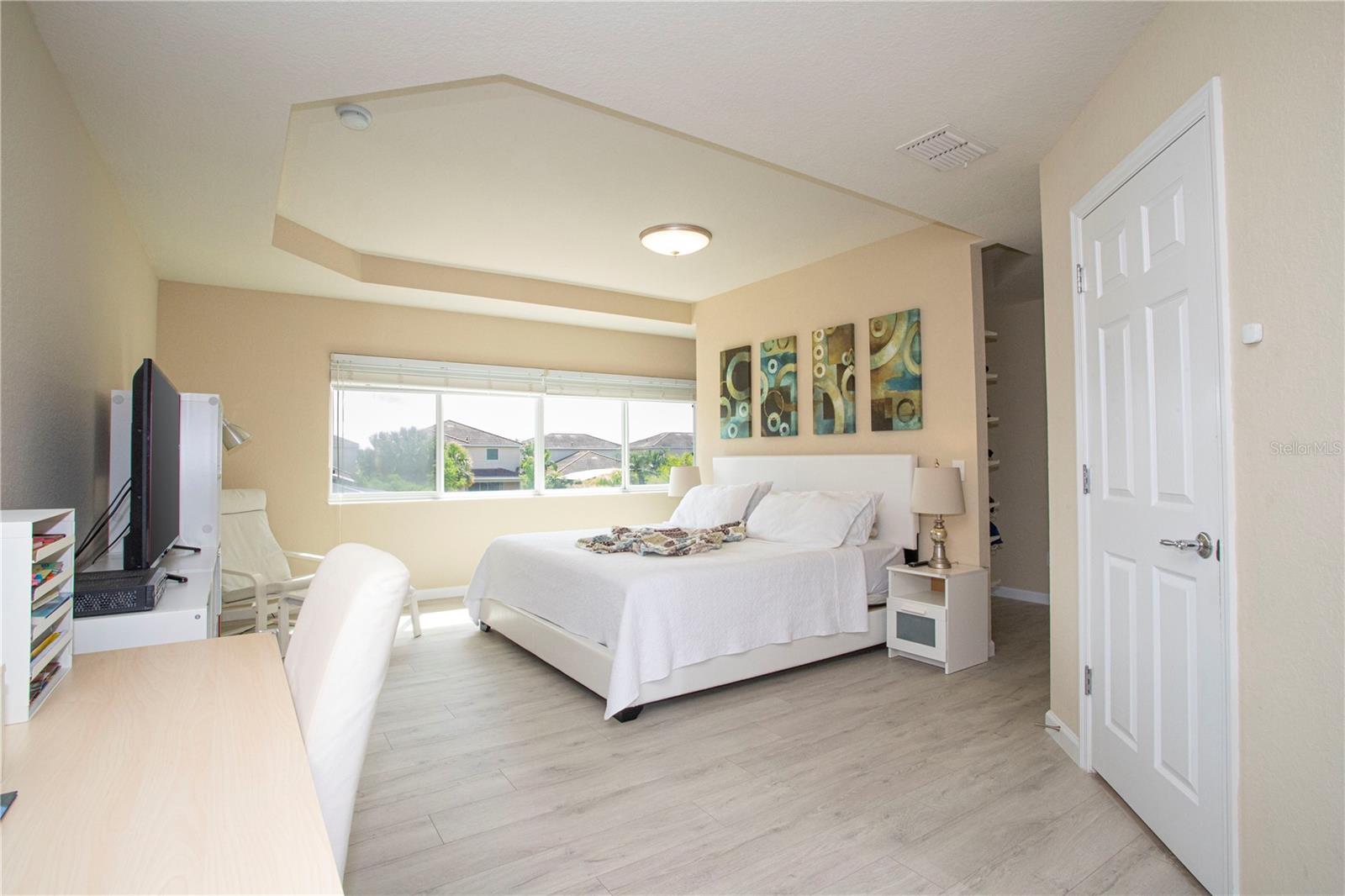 VILLAGEWALK/LK NONAB - Residential