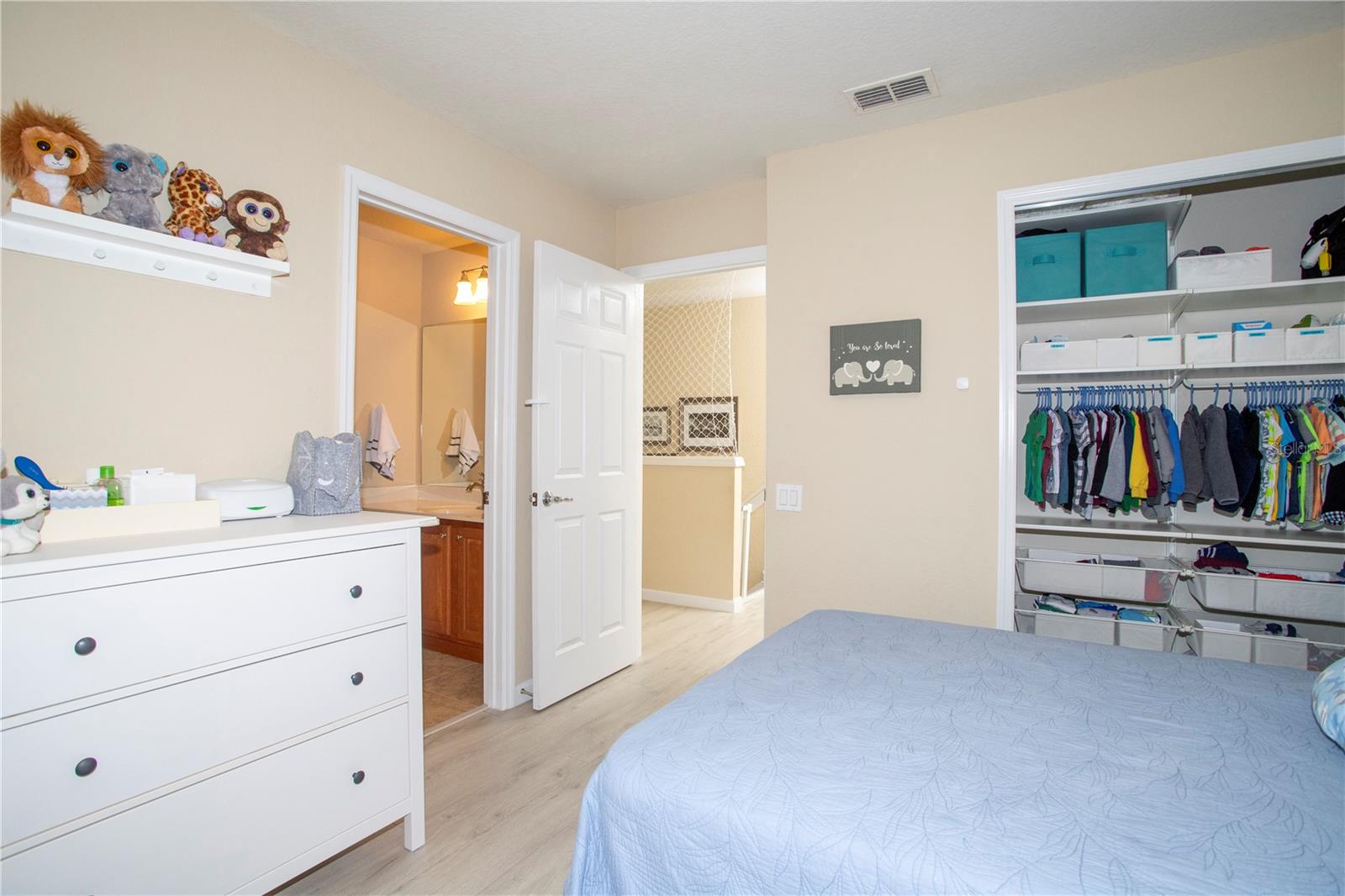 VILLAGEWALK/LK NONAB - Residential