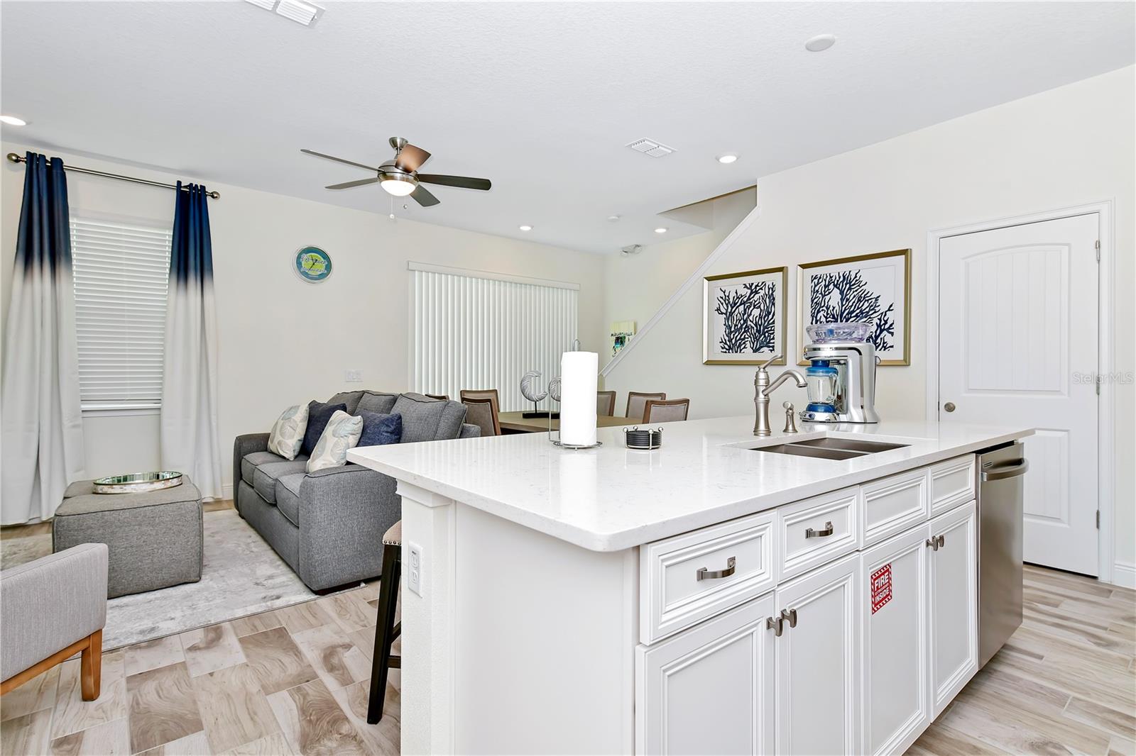 ROLLING OAKS PH 7 - Residential Lease