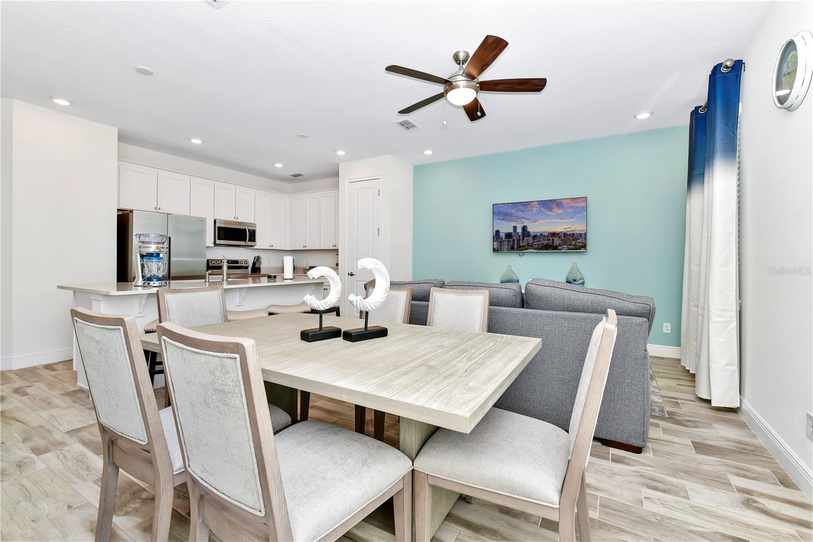 ROLLING OAKS PH 7 - Residential Lease