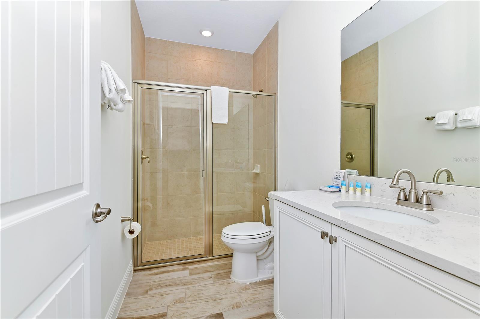 ROLLING OAKS PH 7 - Residential Lease