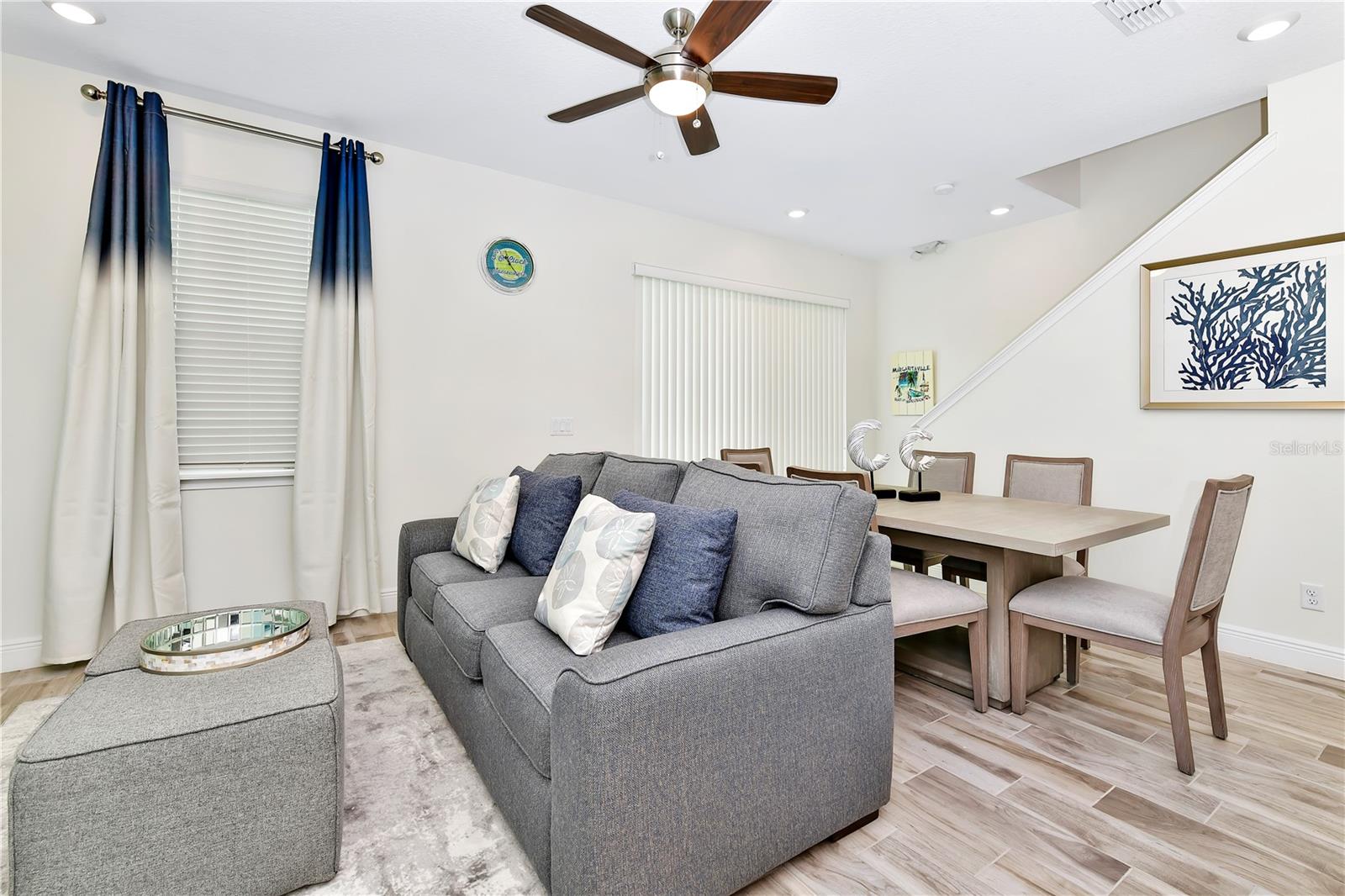 ROLLING OAKS PH 7 - Residential Lease